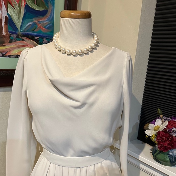 Cream Crepe Wedding or Evening Dress / Elegant Simplicity/ Floor Length - Sz 6 - Picture 1 of 12